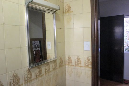 Banheiro social de casa à venda com 3 quartos, 250m² em Jardim Santa Mena, Guarulhos