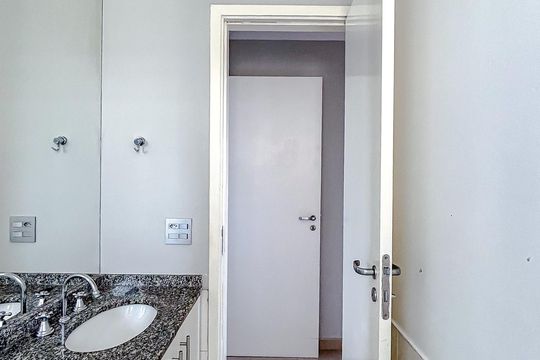 Banheiro de apartamento para alugar com 3 quartos, 119m² em Vila Carrão, São Paulo