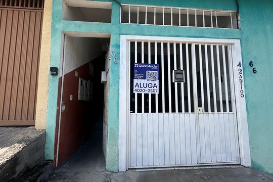 Fachada de casa para alugar com 2 quartos, 120m² em Jardim Souza, São Paulo