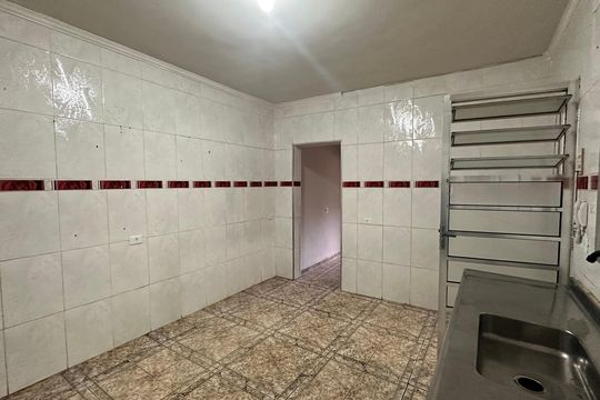 Cozinha de casa para alugar com 2 quartos, 120m² em Jardim Souza, São Paulo