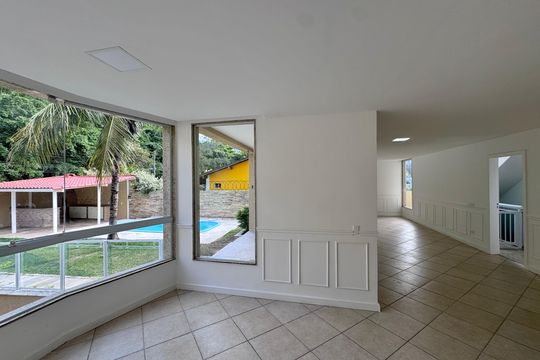 Casa à venda com 4 quartos, 600m² em Recreio dos Bandeirantes, Rio de Janeiro