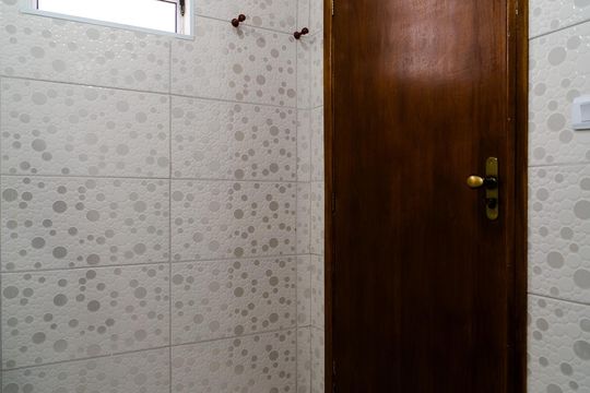 Banheiro da Suíte de casa para alugar com 2 quartos, 166m² em Vila Assis, Sorocaba