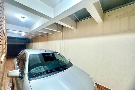 Garagem de casa à venda com 4 quartos, 230m² em Jardim Munhoz, Guarulhos