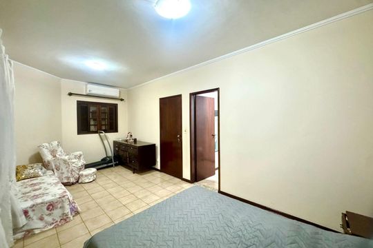 Quarto Suíte de casa à venda com 4 quartos, 230m² em Jardim Munhoz, Guarulhos