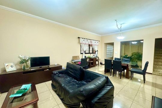 Sala de casa à venda com 4 quartos, 230m² em Jardim Munhoz, Guarulhos