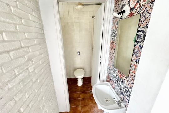 Banheiro de kitnet/studio para alugar com 1 quarto, 40m² em Água Fria, São Paulo
