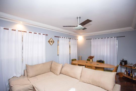 Casa à venda com 3 quartos, 145m² em Campanário, Diadema