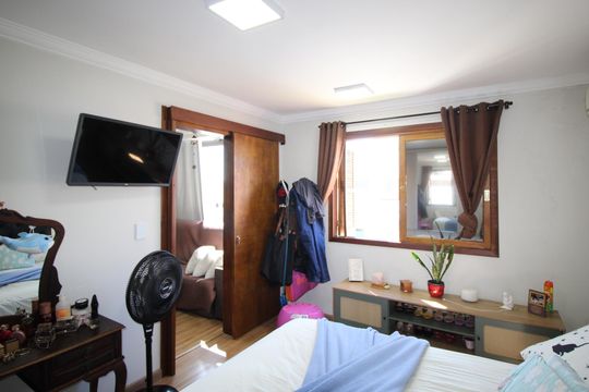 Studio de casa à venda com 4 quartos, 270m² em Bom Jesus, Porto Alegre