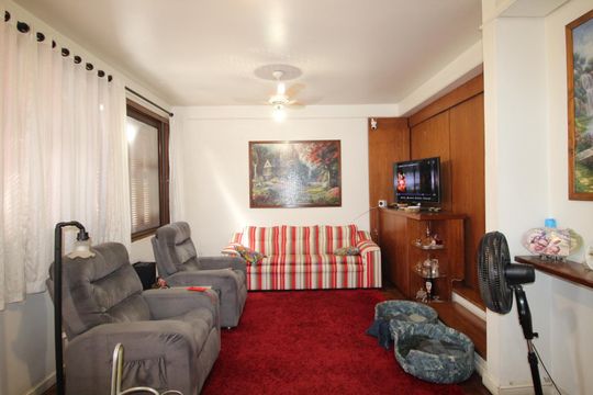 Casa à venda com 4 quartos, 270m² em Bom Jesus, Porto Alegre