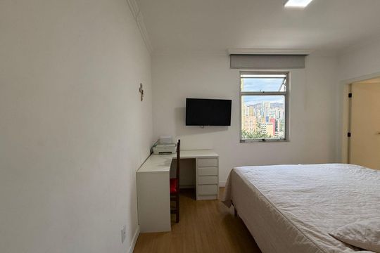 Apartamento à venda com 3 quartos, 137m² em Santo Agostinho, Belo Horizonte