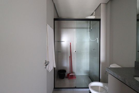 Banheiro de apartamento para alugar com 1 quarto, 34m² em Santa Luzia, Ribeirão Preto