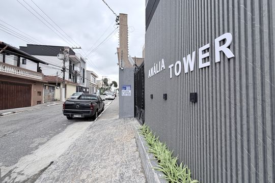 Fachada de apartamento para alugar com 1 quarto, 85m² em Vila Invernada, São Paulo