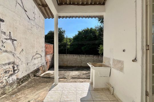 Área de serviço de casa à venda com 4 quartos, 140m² em Jardim Nova Europa, Campinas