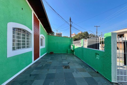 Garagem de casa à venda com 4 quartos, 140m² em Jardim Nova Europa, Campinas