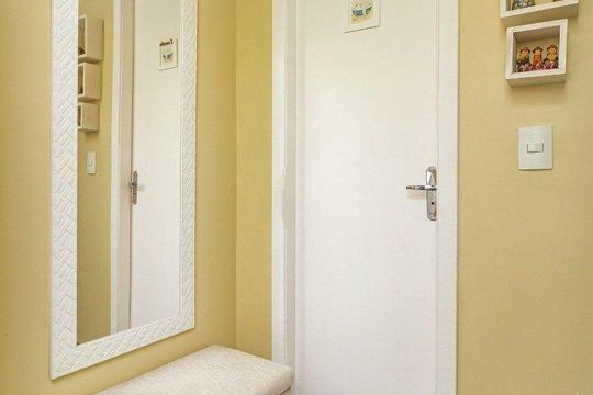 Corredor de apartamento à venda com 2 quartos, 80m² em Medianeira, Porto Alegre
