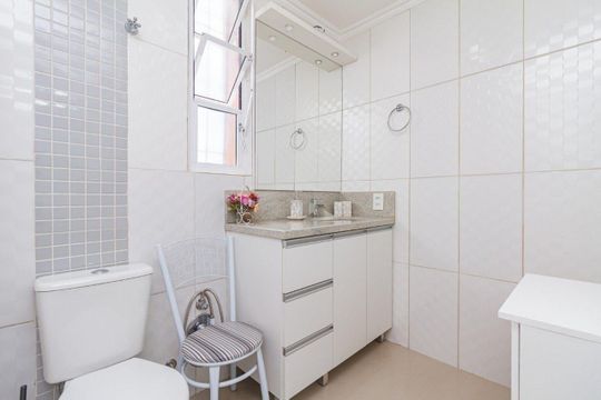 Área de serviço de apartamento à venda com 2 quartos, 80m² em Medianeira, Porto Alegre
