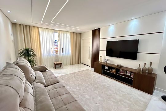 Sala de casa à venda com 3 quartos, 223m² em Jardim Rosa de Franca, Guarulhos