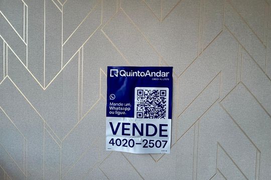 Placa de apartamento à venda com 4 quartos, 135m² em Copacabana, Rio de Janeiro