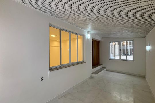 Quarto 1 de apartamento à venda com 4 quartos, 135m² em Copacabana, Rio de Janeiro