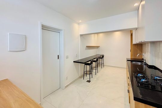 Cozinha de apartamento à venda com 4 quartos, 135m² em Copacabana, Rio de Janeiro