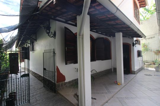 Fundos da casa de casa à venda com 4 quartos, 450m² em Freguesia (jacarepaguá), Rio de Janeiro