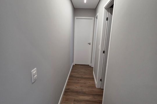 Corredor de apartamento à venda com 2 quartos, 46m² em Vila Andrade, São Paulo