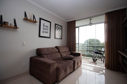 Sala de apartamento para alugar com 3 quartos, 99m² em Aos 4, Brasília