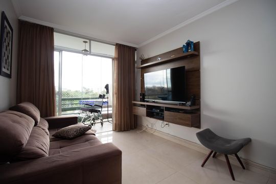 Apartamento para alugar com 3 quartos, 99m² em Aos 4, Brasília