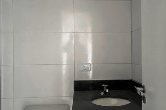 Banheiro de apartamento para alugar com 2 quartos, 40m² em Vila Sao Francisco, São Paulo