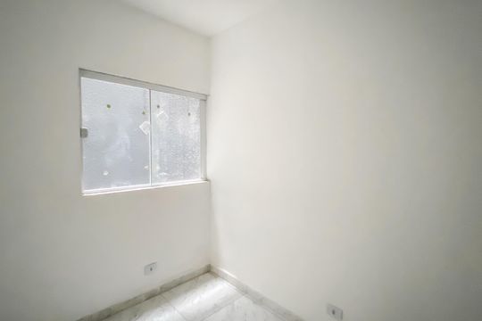 Quarto 2 de apartamento para alugar com 2 quartos, 40m² em Vila Sao Francisco, São Paulo