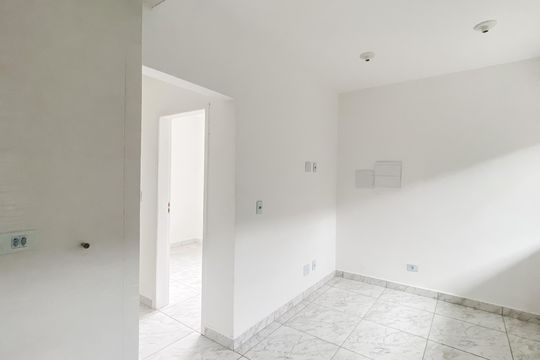 Sala/cozinha de apartamento para alugar com 2 quartos, 40m² em Vila Sao Francisco, São Paulo