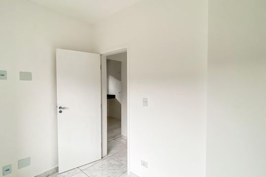 Quarto 1 de apartamento para alugar com 2 quartos, 40m² em Vila Sao Francisco, São Paulo