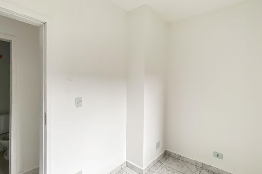 Quarto 1 de apartamento para alugar com 2 quartos, 40m² em Vila Sao Francisco, São Paulo