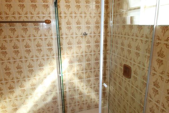Banheiro de casa para alugar com 3 quartos, 100m² em Bosque dos Eucaliptos, São José dos Campos