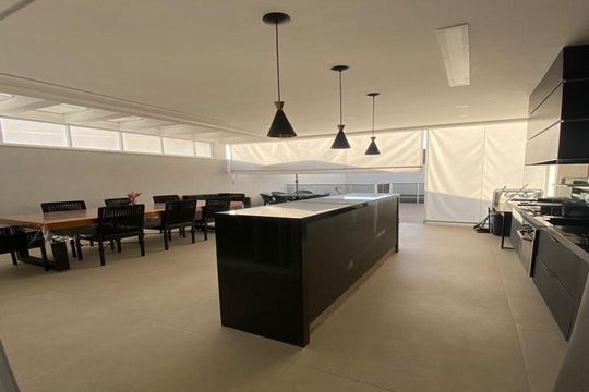Casa à venda com 3 quartos, 215m² em Jardim Samambaia, Jundiaí