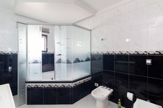 Banheiro da Suíte 4 de casa para alugar com 5 quartos, 150m² em Jardim Nossa Senhora do Carmo, São Paulo