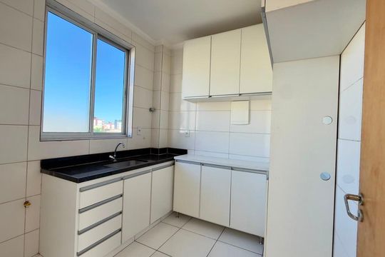 Cozinha de apartamento à venda com 2 quartos, 115m² em Barreiro, Belo Horizonte
