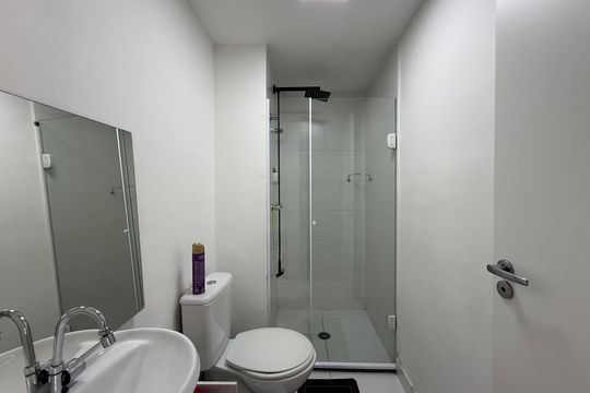Banheiro de apartamento à venda com 2 quartos, 33m² em República, São Paulo