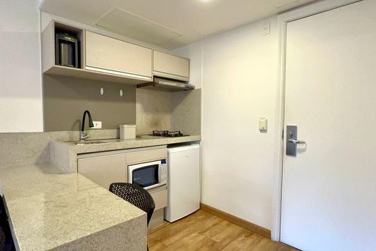 Cozinha de kitnet/studio para alugar com 1 quarto, 30m² em Jardim Paulista, São Paulo
