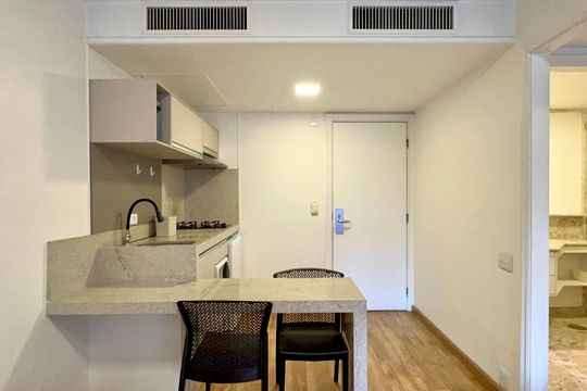 Cozinha de kitnet/studio para alugar com 1 quarto, 30m² em Jardim Paulista, São Paulo