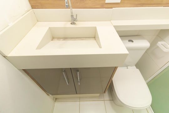 Banheiro de apartamento para alugar com 2 quartos, 7m² em Vila Carmosina, São Paulo