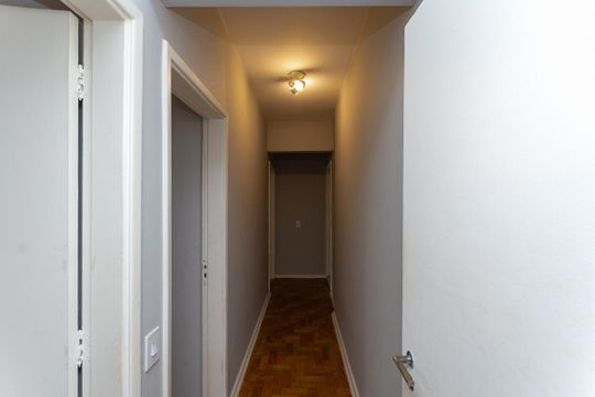 Corredor de apartamento à venda com 3 quartos, 200m² em Perdizes, São Paulo
