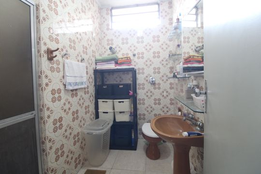 Banheiro de casa à venda com 2 quartos, 115m² em Vila Constancia, São Paulo