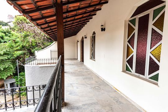 Varanda de casa à venda com 5 quartos, 720m² em Santa Lúcia, Belo Horizonte