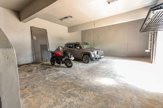 Garagem de casa à venda com 5 quartos, 720m² em Santa Lúcia, Belo Horizonte