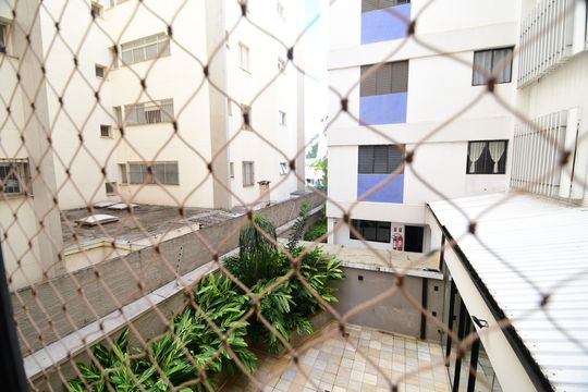 Quarto 1 - Vista de apartamento à venda com 3 quartos, 127m² em Cambuí, Campinas