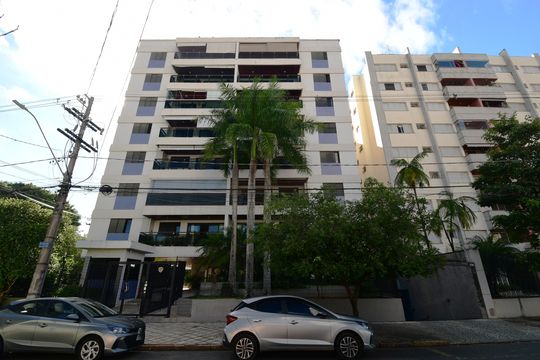 Fachada do Prédio de apartamento à venda com 3 quartos, 127m² em Cambuí, Campinas