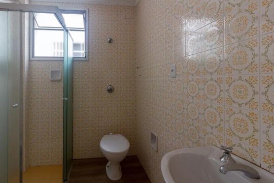 Banheiro de apartamento à venda com 3 quartos, 100m² em Vila Olímpia, São Paulo
