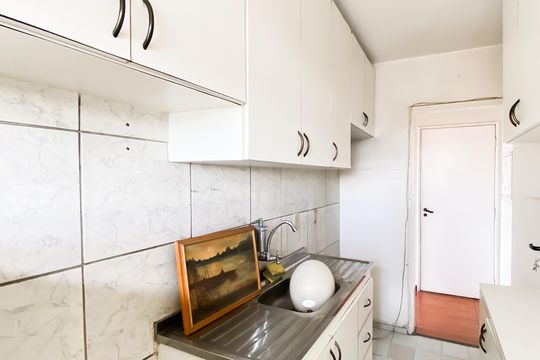 Cozinha  de apartamento à venda com 2 quartos, 43m² em Jardim Belem, São Paulo