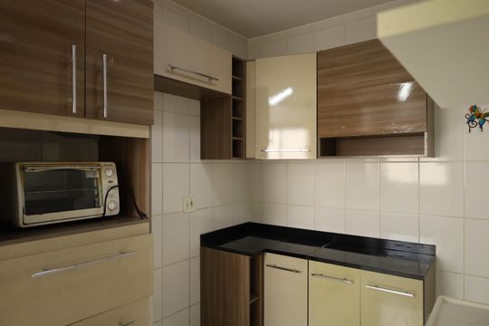 Cozinha de apartamento para alugar com 2 quartos, 48m² em Cidade Líder, São Paulo
